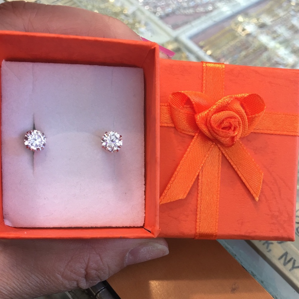 14K Solid White Gold CZ 5mm Earrings #AZ24